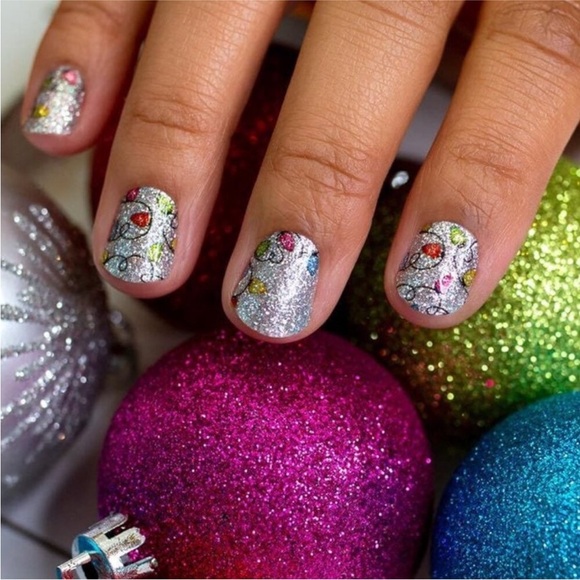 *Retired* Color Street: Holiday De-Light | Christmas Holiday Winter Silver - Picture 2 of 12